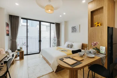Studio avec balcon — Myrcella Urban Studio